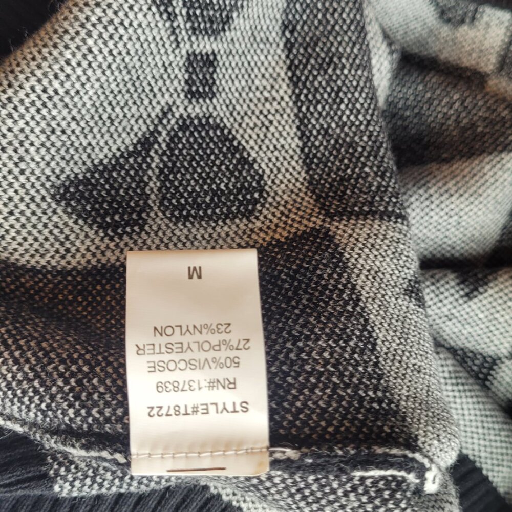 Luna Ivy Black‎ & White Bow Sweater - Picture 6 of 6